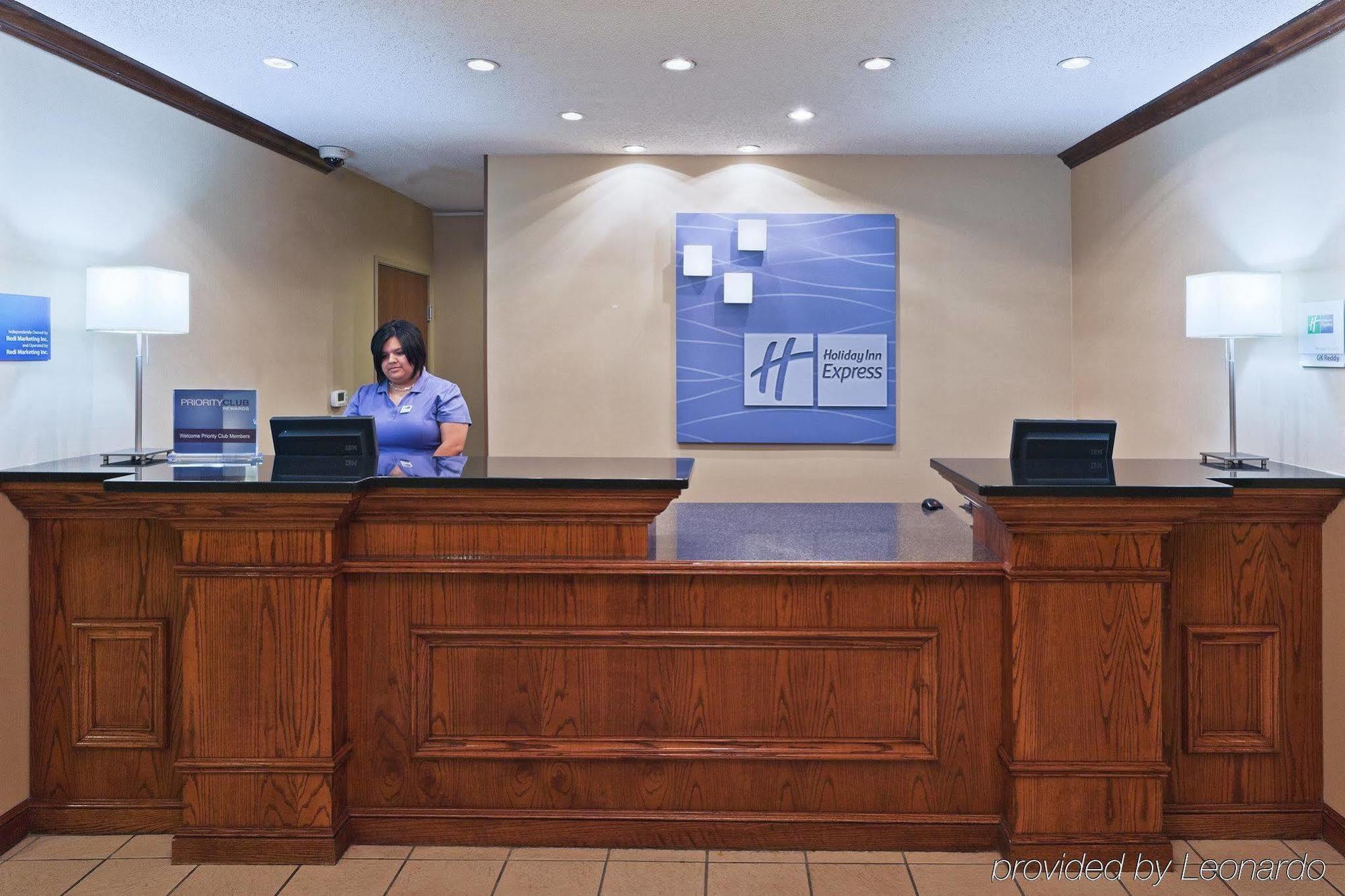 Holiday Inn Express Hotel & Suites Plainview By Ihg מראה פנימי תמונה
